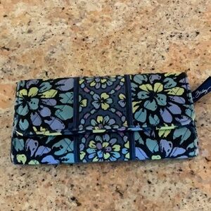 Vera Bradley Floral Wallet NWOT